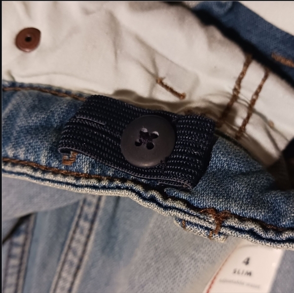 ACDC Sweatshirt & 2-Pairs Jeans Toddler Lot - Picture 8 of 11